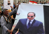 Supporters of Egyptian President Abdel Fattah al-Sisi in Tahrir square after presidential election results in Cairo, Egypt April 2, 2018. REUTERS/Mohamed Abd El Ghany/Files