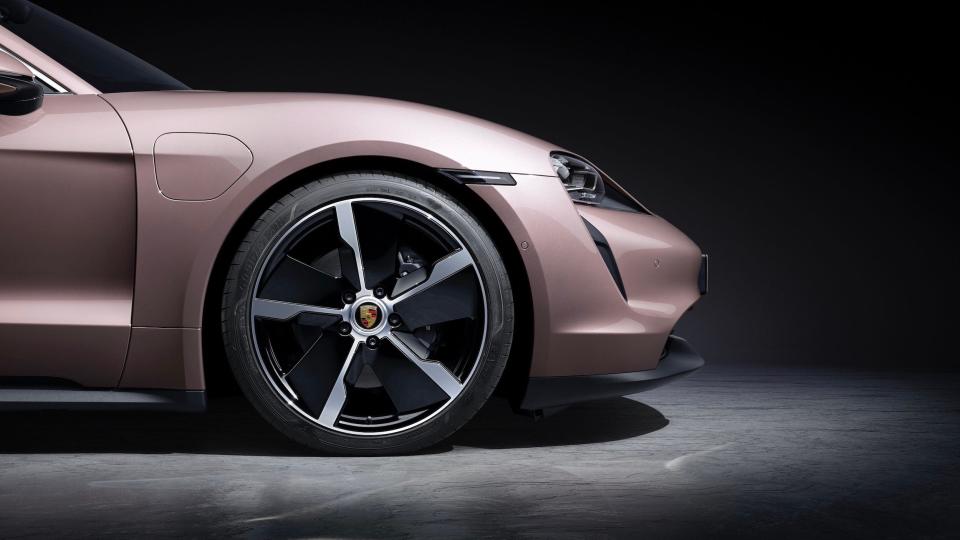 2021 Porsche Taycan._6