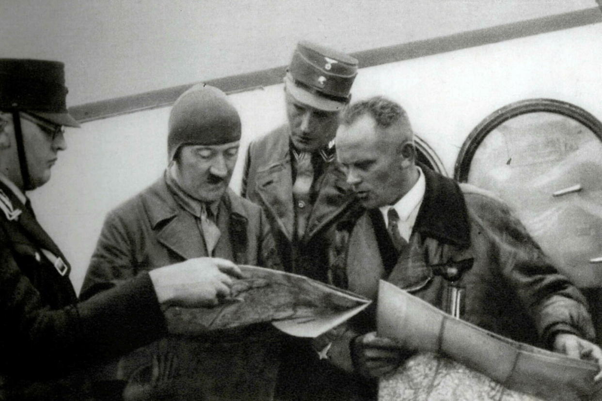 Pendant plus de dix ans, Hans Baur fut le pilote personnel de Hitler. Ses Mémoires, à nouveau publiées, donnent un éclairage inédit sur la personnalité du dictateur.   - Credit:imageBROKER.com/SIPA / SIPA / imageBROKER.com/SIPA