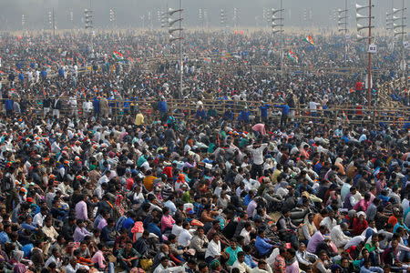 Supporters listen to speakers during "United India" rally attended by the leaders of India's main opposition parties ahead of the general election, in Kolkata, India, January 19, 2019. REUTERS/Rupak De Chowdhuri