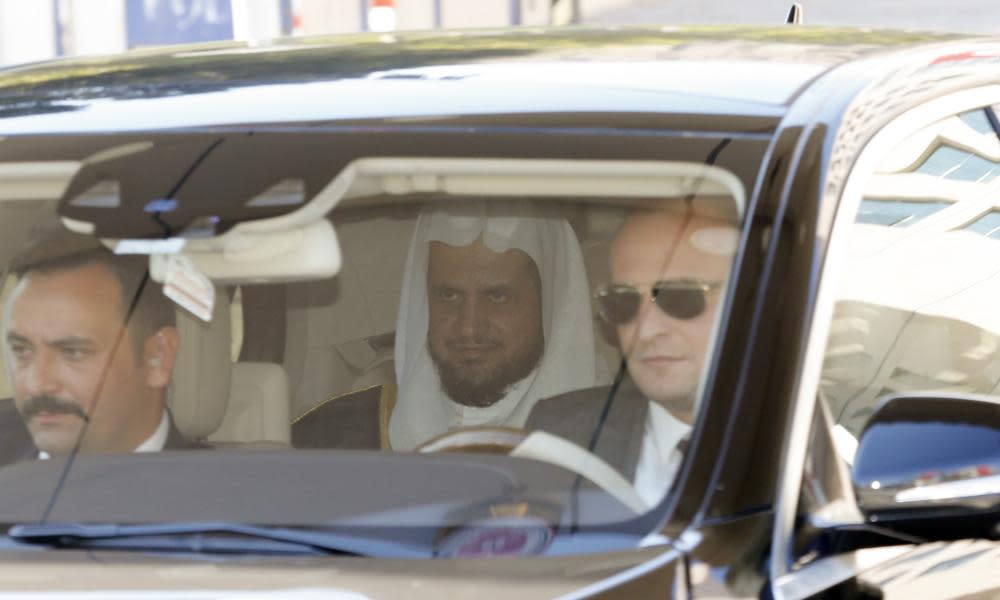 Saud al-Mojeb leaves the courthouse after a meeting with Istanbul’s chief public prosecutor.