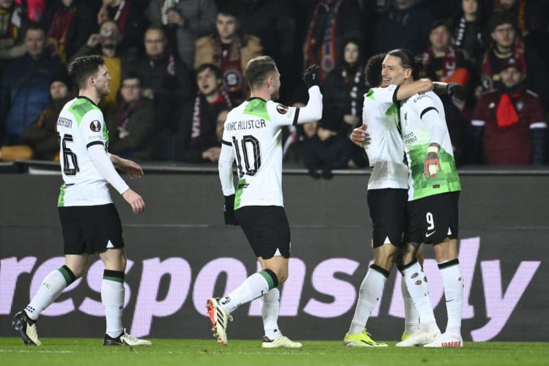 Liverpool's Darwin Nunez celebrates scoring his teams second goal during the UEFA Europa League soccer match between Sparta Prague and Liverpool. Deml Ondøej/CTK/dpa