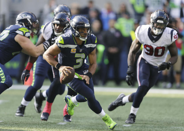 Russell Wilson barely out-duels Deshaun Watson in a show for the ages