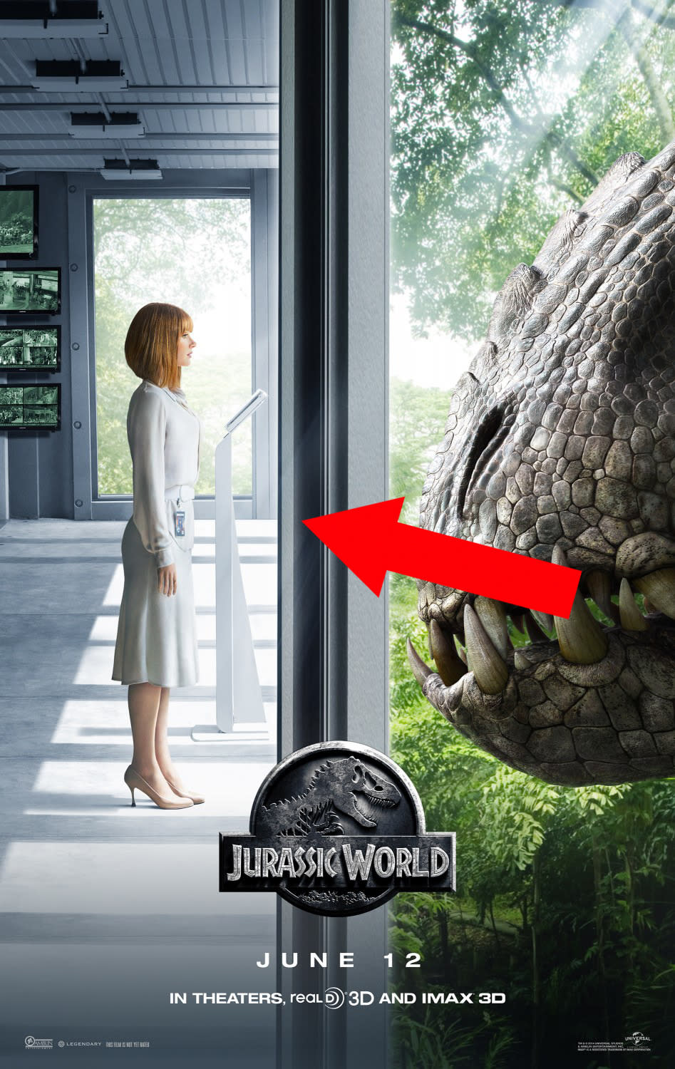 Jurassic World: Let’s get some perspective on this, guys. No, literally, let’s get some perspective. That floor Bryce Dallas Howard is standing on is all wrong, if you look at how the Indominus Rex is looking in through the window.