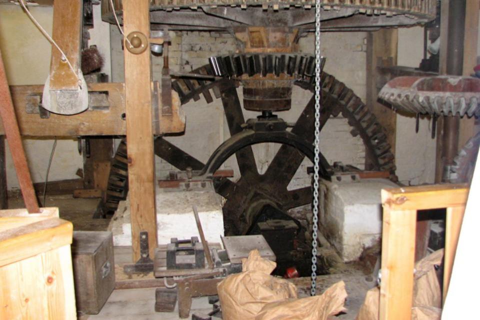 Isle of Wight County Press: The ‘pit wheel,’ cast in 1881.