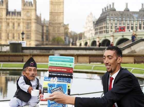 World’s tallest man and shortest man meet for Guinness World Records Day 2014.