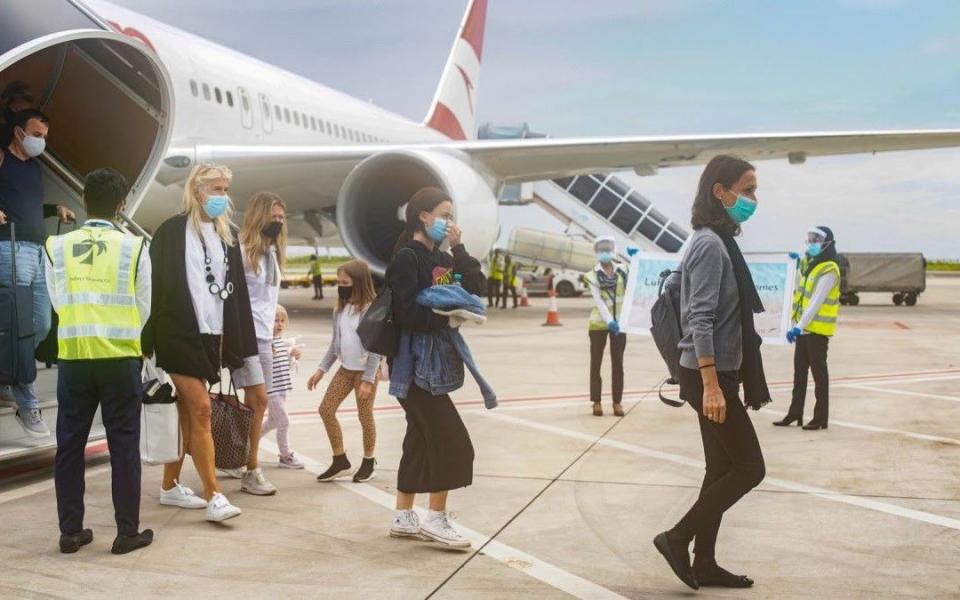 maldives arrivals - Velana International Airport