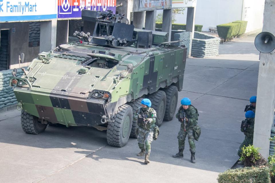 雲豹八輪甲車目前是國軍最重要的載具，但因弊案連連也讓國人及國軍對它不具信心。資料照片