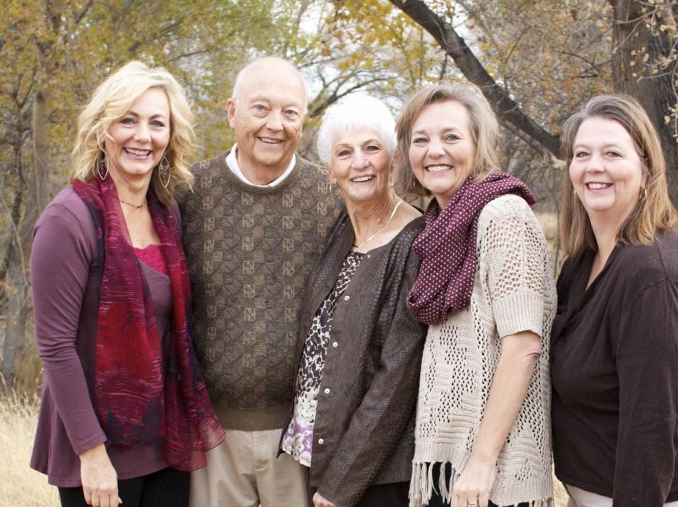 Jan, left, poses with her parents and sisters in 2015 (Jan Broberg)