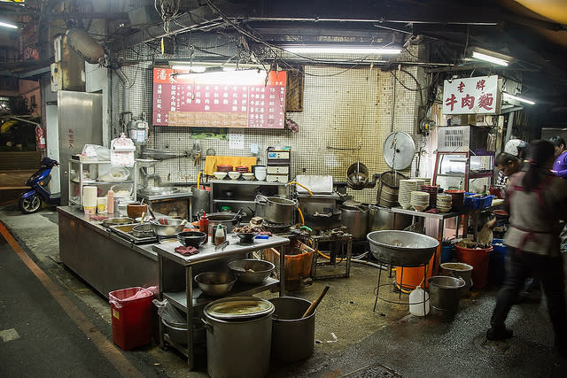 【台北車站美食】潘家老牌牛肉麵