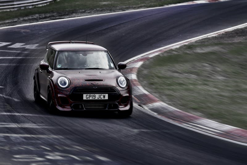 Mini JCW GP動力搭載2.0升渦輪引擎，經過調校升級後馬力一舉來到300hp。