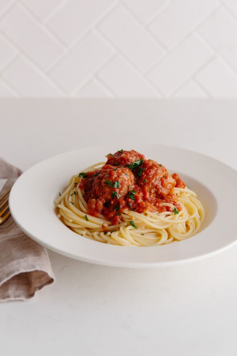 How To Make Meatballs in the Slow Cooker