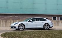 <p>The Sport Turismo, like the sedan, stretches 198.8 inches long over a 116.1-inch wheelbase. That's not only a lot larger than a 911, it's also longer than the Cayenne SUV-which is 193.6 inches long over a 114.0-inch wheelbase.</p>