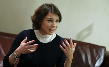 Zhanna Nemtsova, daughter of slain opposition leader Boris Nemtsov, gestures during an interview with Reuters in Berlin, Germany, November 25, 2015. REUTERS/Fabrizio Bensch