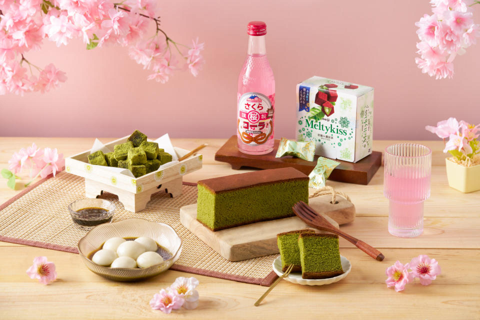 DON DON DONKI 櫻花與抹茶的完美搭配，享受春季滋味。（圖片來源：唐吉訶德）