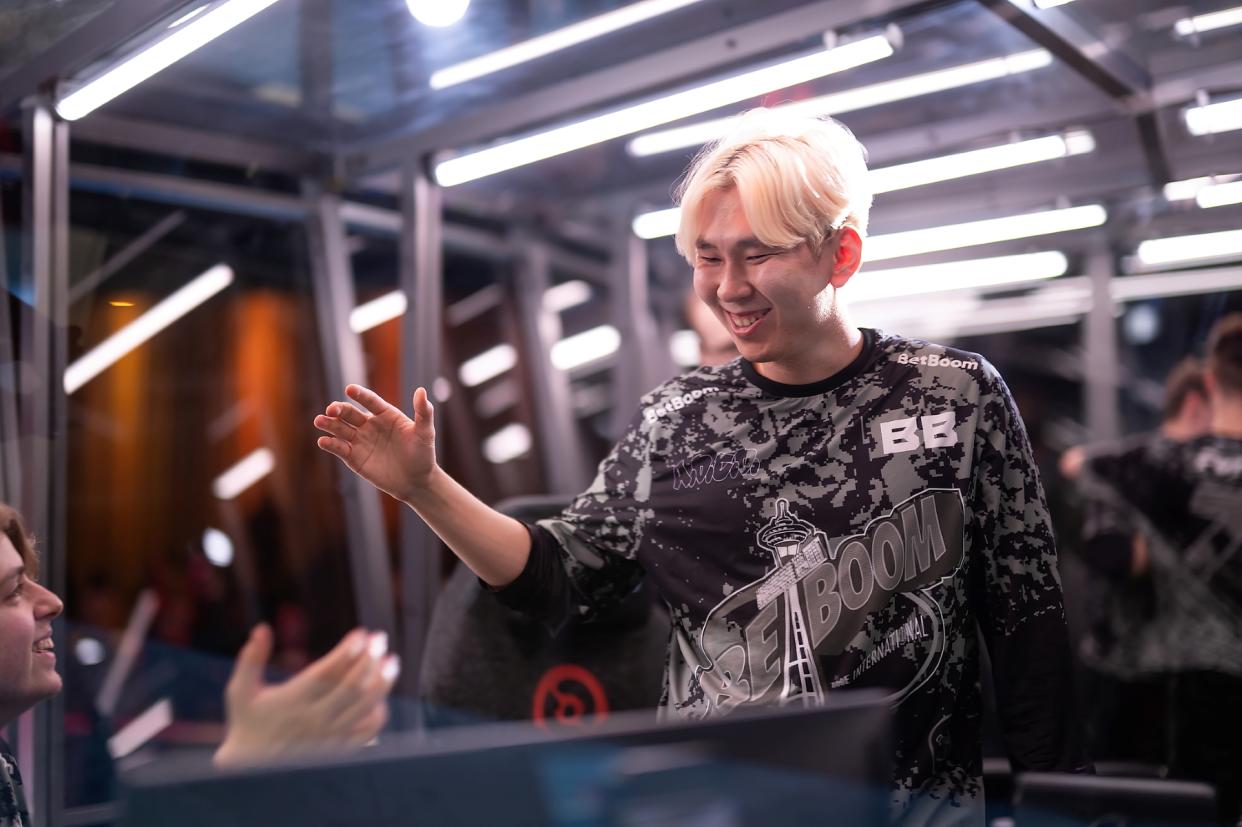 BetBoom Team secured a Top 6 finish at The International 2023 after they overcame fellow Eastern European squad Virtus.pro in the second match of the Finals Weekend's opening day. (Photo: Valve Software)