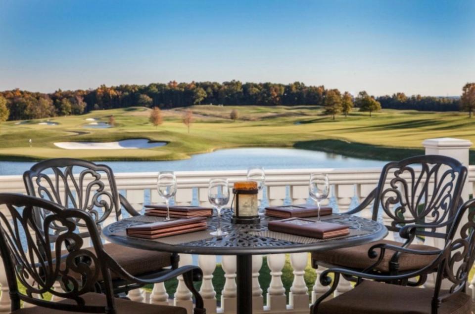 Guests and members have the opportunity to dine or have a cocktail overlooking the scenic golf course. Trump National Golf Club
