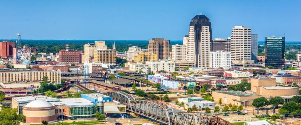 Shreveport, Louisiana, USA downtown skyline over the river.