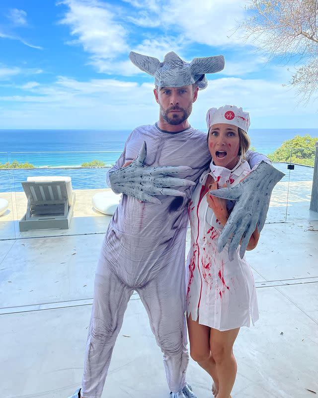 Chris Hemsworth and Elsa Pataky dressed up for Halloween in 2021. Photo: Instagram/elsapatakyconfidential.