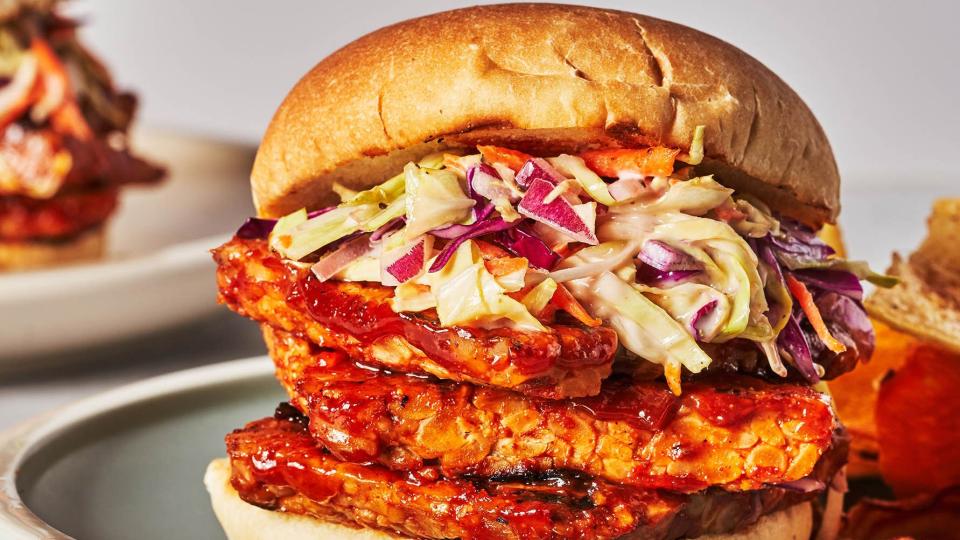 bbq tempeh sandwich