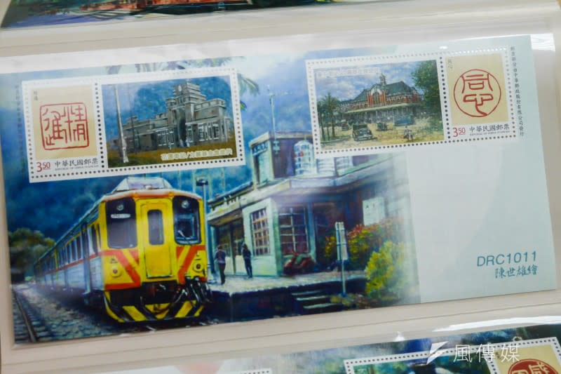 20220725-台鐵鐵路風光繪師陳世雄專訪，台鐵與郵局共同合作的紀念郵票也出自陳世雄畫作。（蔡親傑攝）