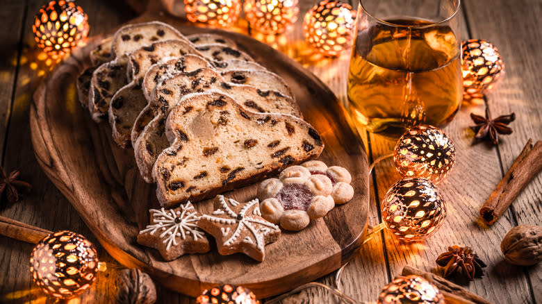 Slices of cinnamon raisin bread