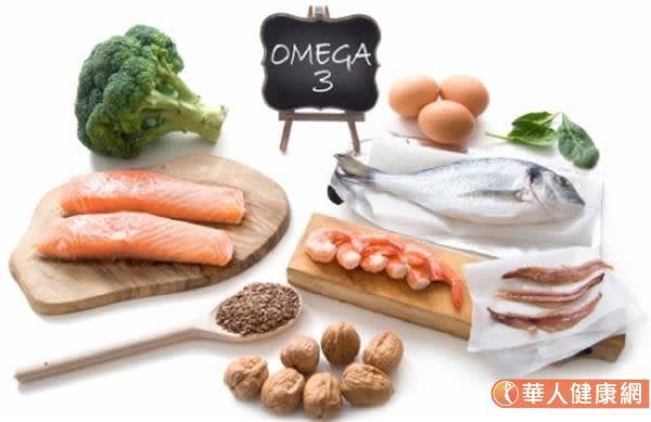 魚類、堅果等食物，也含有omega-3。