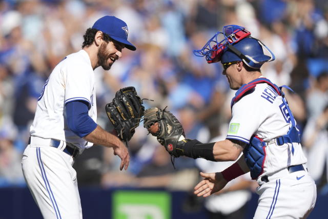 KC's Ragans throws three straight wild pitches, Blue Jays sweep Royals with  5-2 win