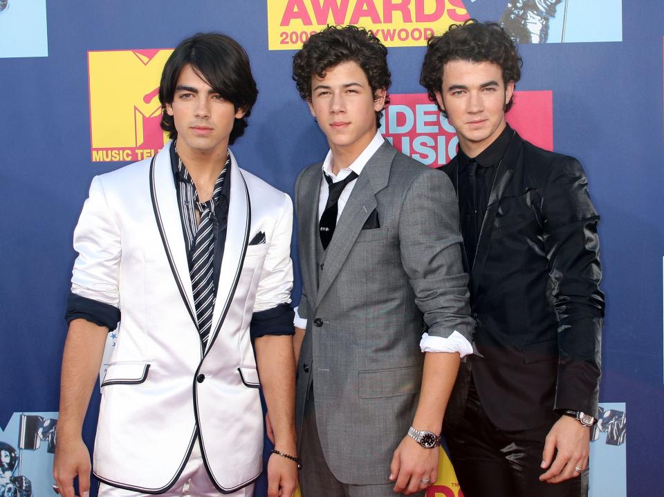 The Jonas Brothers wearing their purity rings at the 2008 MTV Awards (Getty)