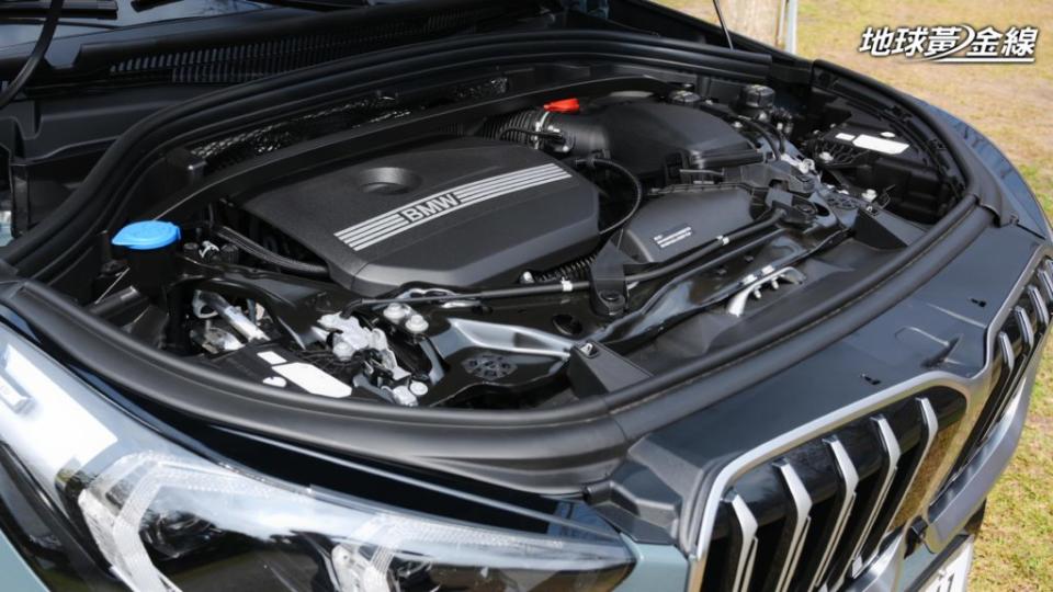48V輕油電系統可為X1 sDrive20i上156匹馬力輸出的1.5升直列3缸渦輪增壓引擎提供19匹輔助馬力。(攝影/ 林先本)