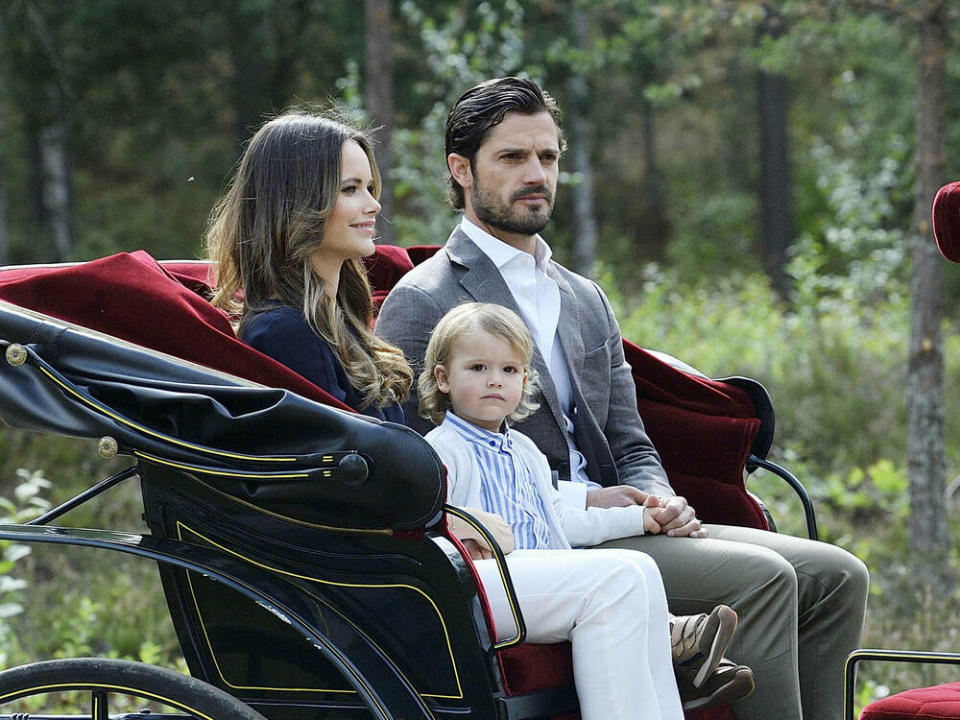 Carl Philip und Sofia von Schweden und Geburtstagskind Alexander (Bild: imago images/TT)