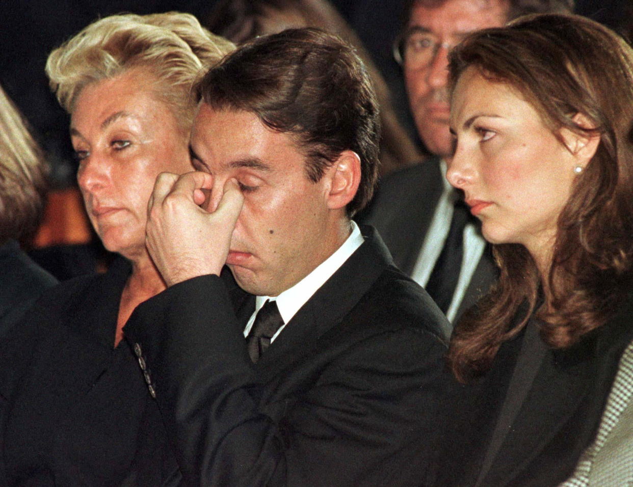 Emilio Azcárraga Jean en el funeral de su padre, Emilio Azcárraga Milmo en la Basílica de Guadalupe. | Foto Archivo: Reuters