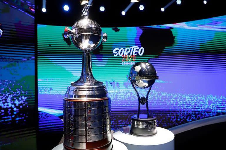 La Copa Libertadores y la Copa Sudamericana, los dos trofeos más importantes de Sudamérica a nivel clubes