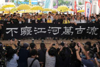 (L-R) Pro-democracy activists Chung Yiu-wa, Cheung Sau-yin, Lee Wing-tat, Chan Kin-man, Benny Tai, Chu Yiu-ming, Tanya Chan and Shiu Ka-chun arrive arrive at the court for sentencing on their involvement in the Occupy Central, also known as "Umbrella Movement", in Hong Kong, China April 24, 2019. REUTERS/Tyrone Siu