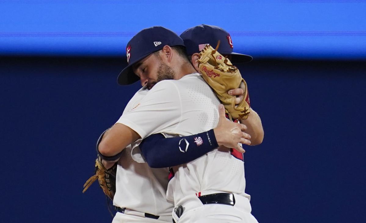 White Sox Eddy Alvarez is Olympic speed skater