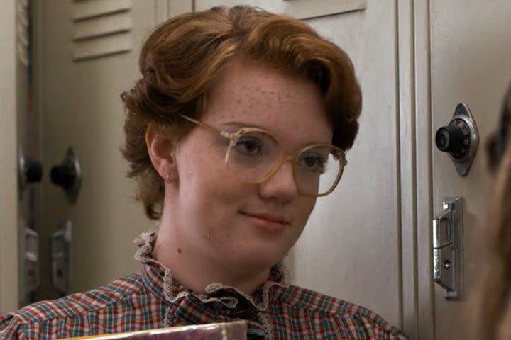 Barb from 'Stranger Things' is back and killing it on the SAGs red carpet