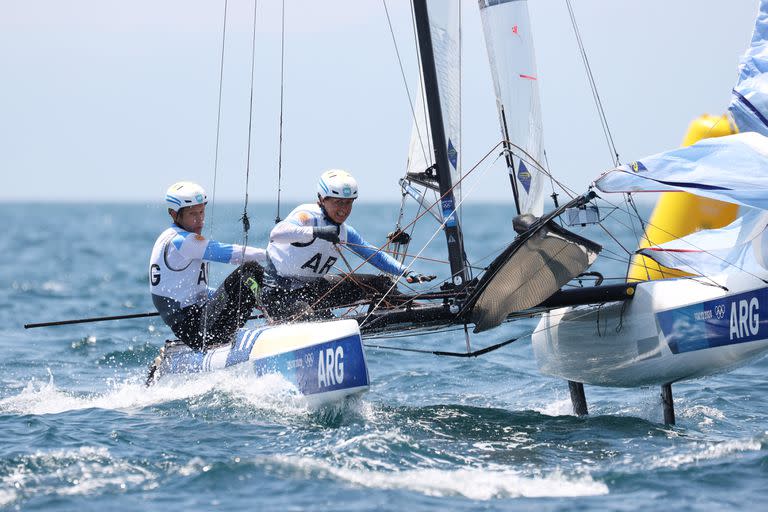 Santiago Raul Lange y Cecilia Carranza Saroli del Equipo Argentina compiten en los Juegos Olimpicos de Tokio.