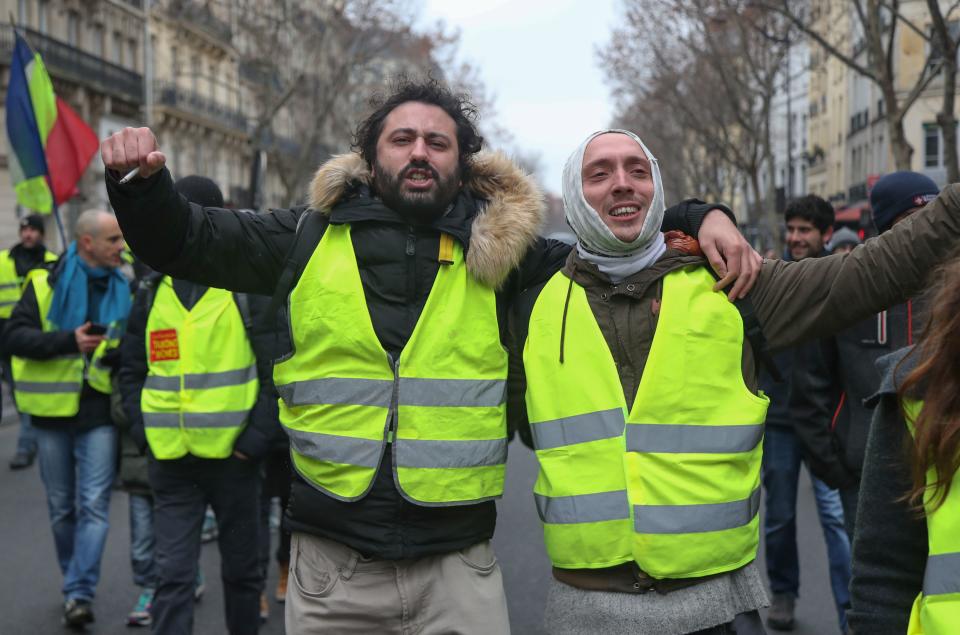 Gilets jaunes, la passe à 10