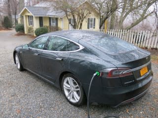 Tesla Model S electric-car road trip, charging at Orchard Inn, Saluda, NC [photo: David Noland]