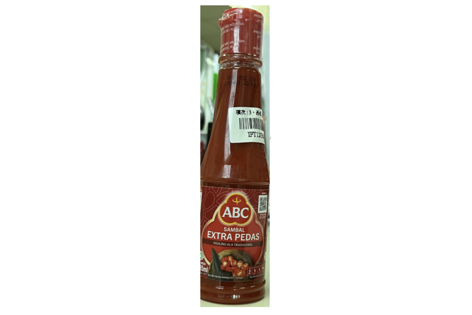 ABC特辣辣椒醬，被檢驗出漂白劑含量不符規定。（圖／食藥署提供）