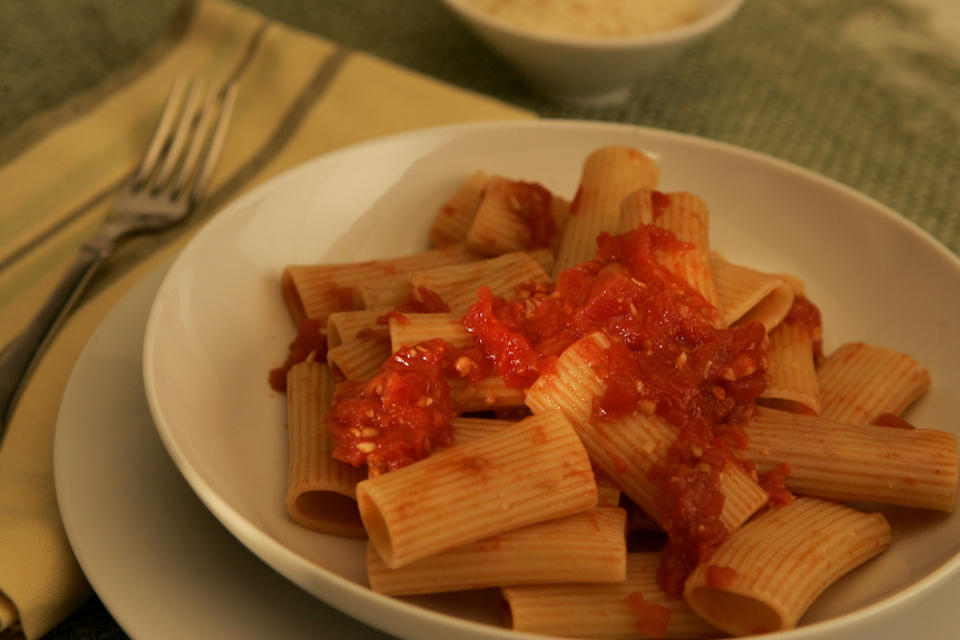 <p>Take your basic tomato sauce to go with pasta. Nice, right? Add a good old glug of wine, red or white, and it becomes amazing. Go on, try it. [Photo: Getty] </p>