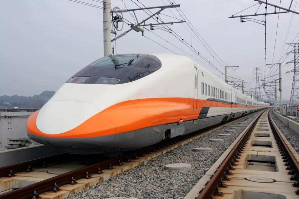 [Buy 1 Get 1 Free] Taiwan High Speed Rail Ticket (non-Taiwanese Nationals only). (Photo: KKday SG)