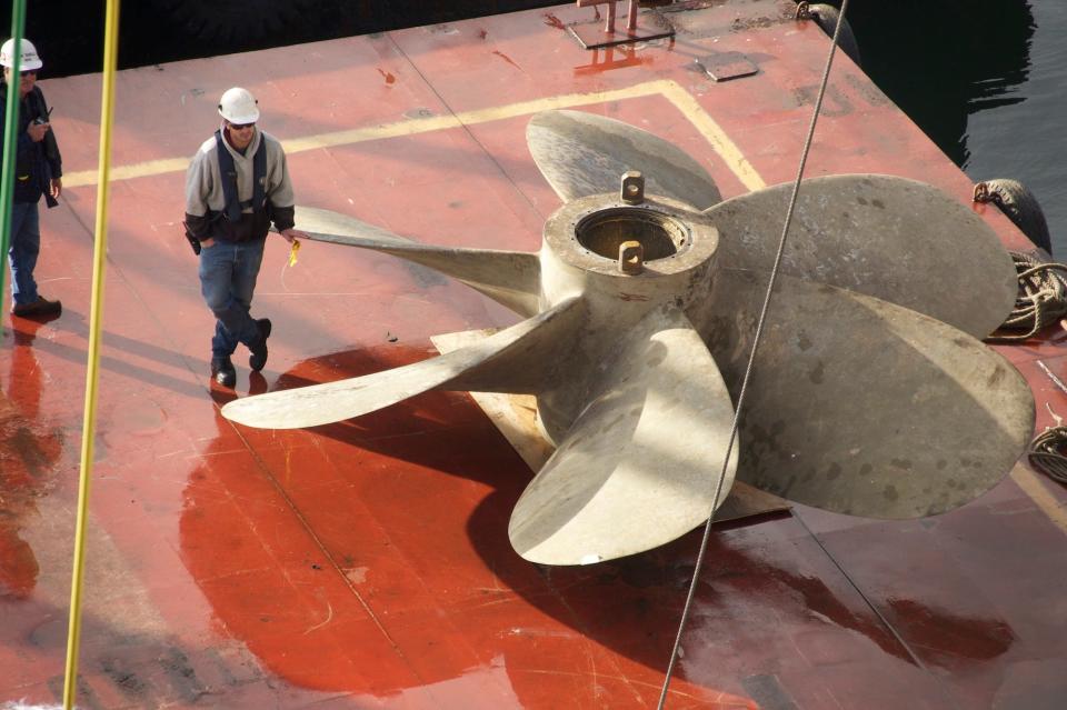 Amphibious assault ship USS Bonhomme Richard propeller shipyard