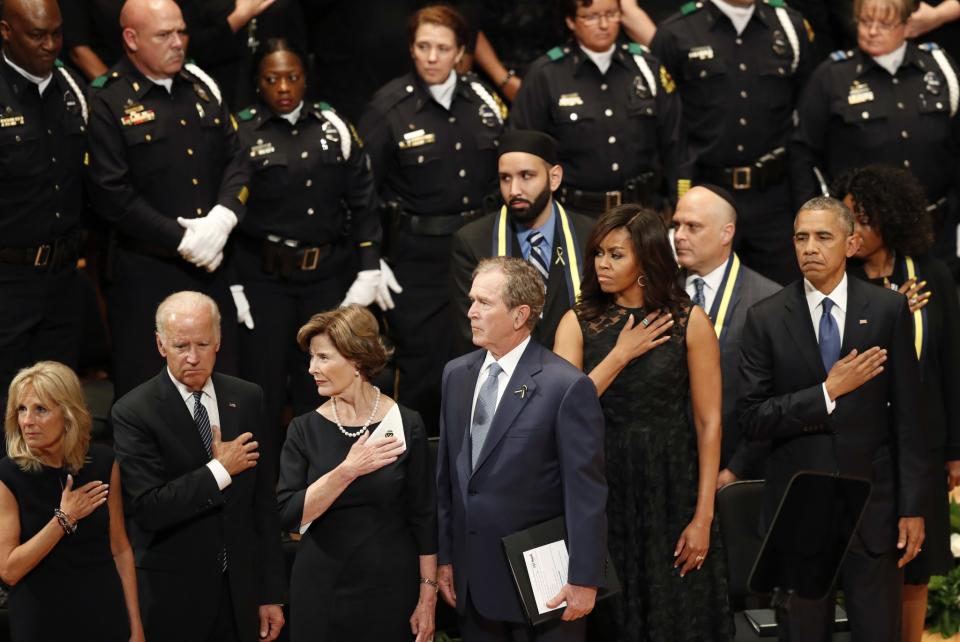 President Obama speaks at memorial for slain Dallas police