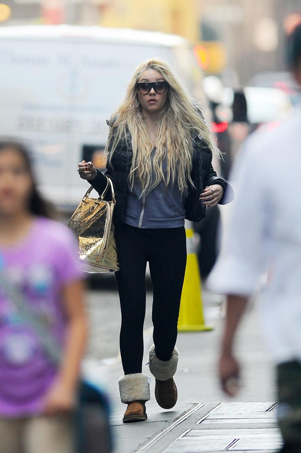 Concerns about Amanda Bynes' health are on the rise after a missed appearance at 90s Con.