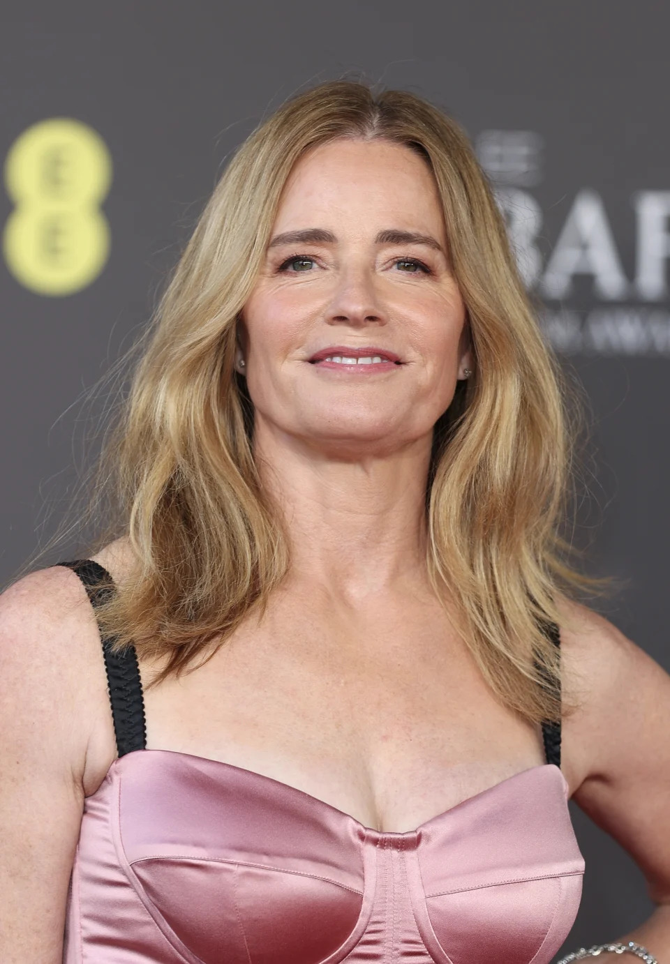 Elisabeth Shue en febrero de 2024. (Photo by Mike Marsland/WireImage)