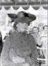 <p>Los sombreros fueron siempre parte del estilo de la familia real, pero Diana le dió un toque especial y sus sombreros solían dar temas de conversación.<br> Crédito: beimages </p>