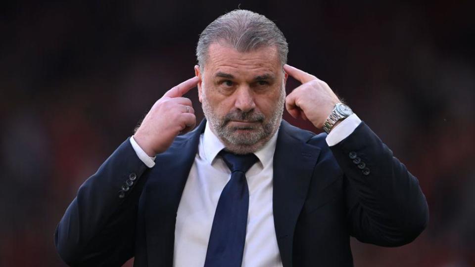 Ange Postecoglou gestures to the Spurs