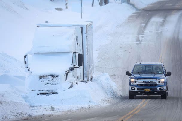 PHOTO: Vehicles are left stranded on the road following a winter storm that hit the Buffalo region in Amherst, New York, Dec. 25, 2022. (Brendan Mcdermid/Reuters)