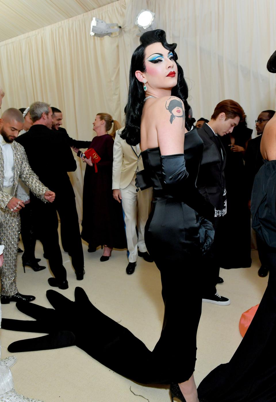 <h1 class="title">Violet Chachki in Moschino by Jeremy Scott</h1><cite class="credit">Photo: Getty Images</cite>